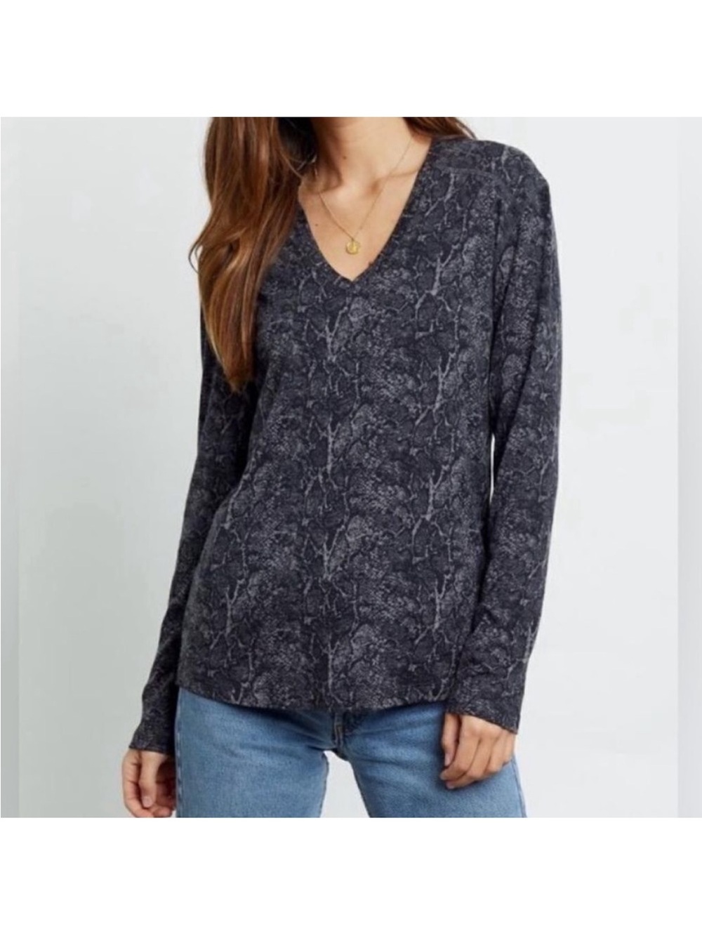 Rails Charcoal Sami Snakeskin V Neck Tee Large